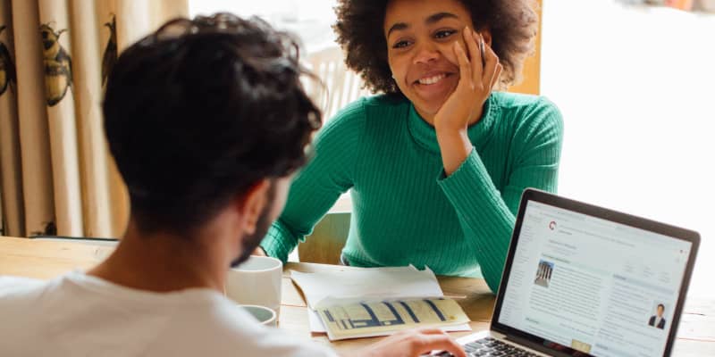 Trabajo remoto eficiente y verificable